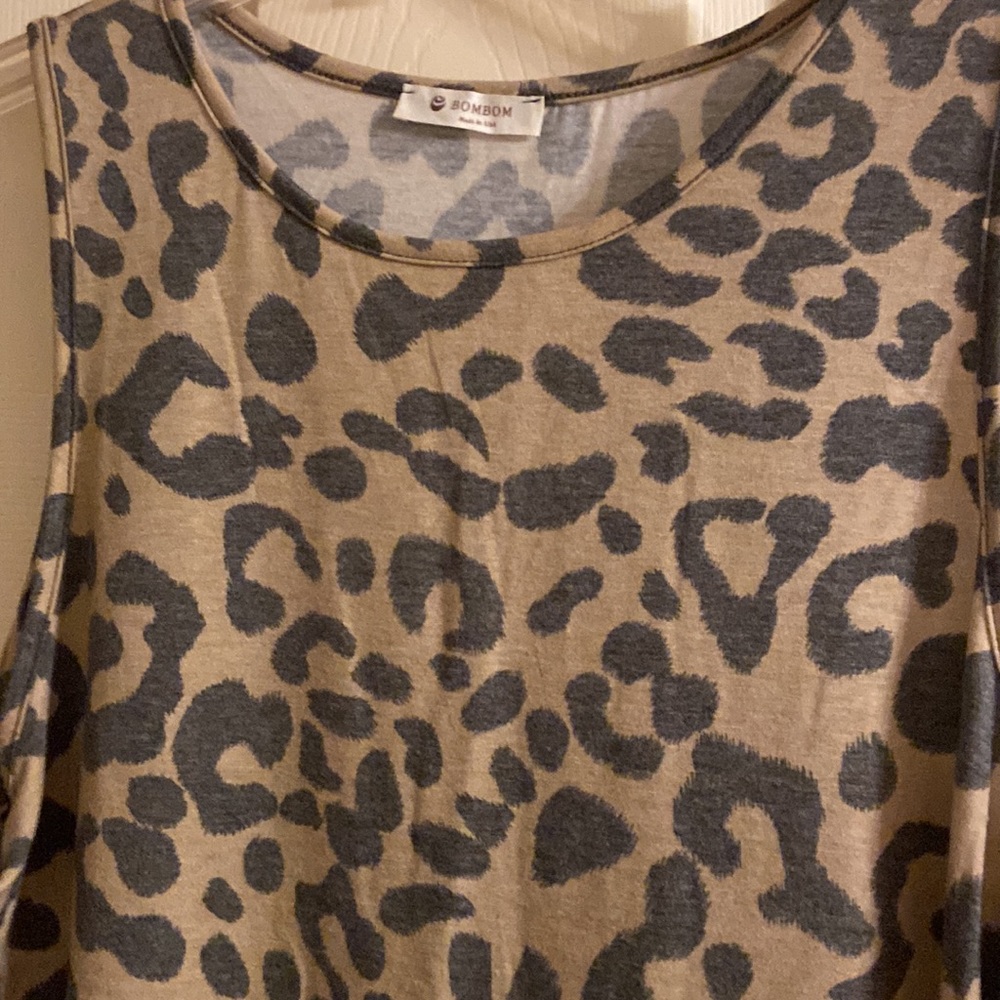 Leopard Tank Top - Picture 2 of 3